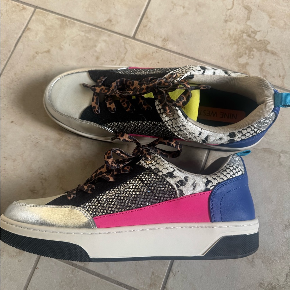 EUC colorful Nine West sneakers.